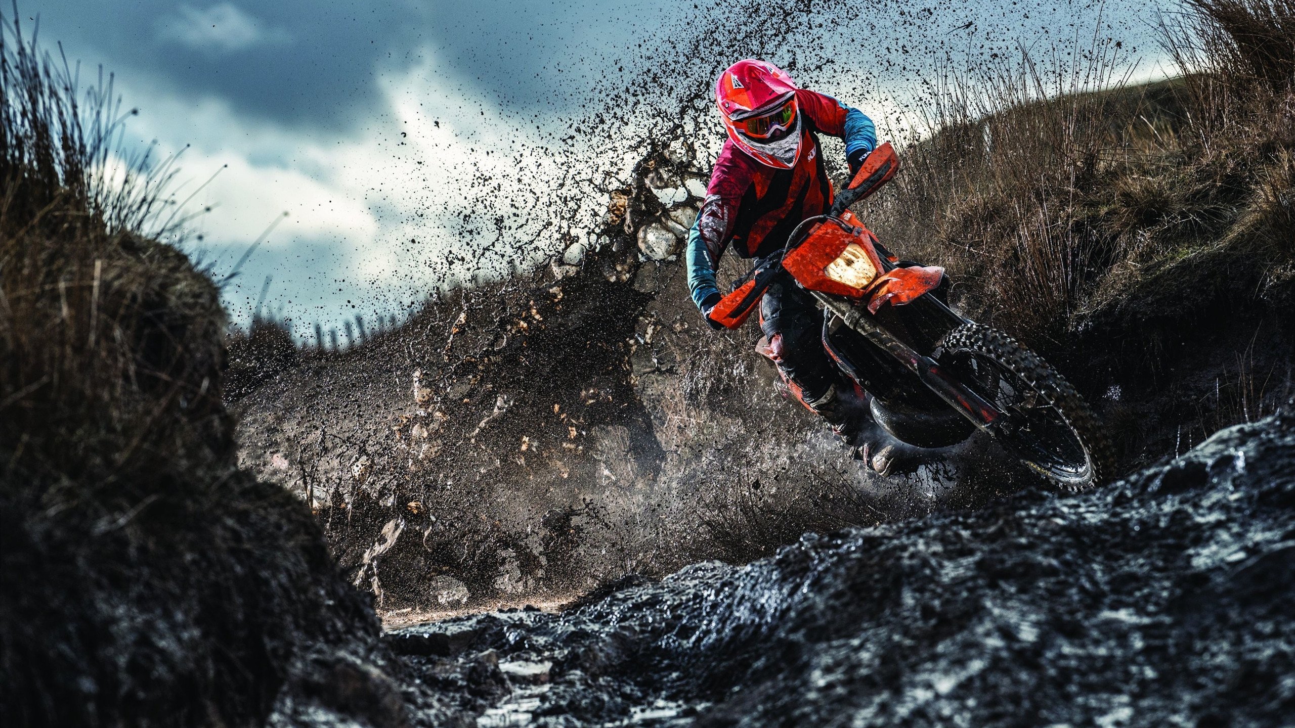 九游在线玩-《行业合作模式创新：电竞与旅游、餐饮的跨界融合》，电竞合作案例